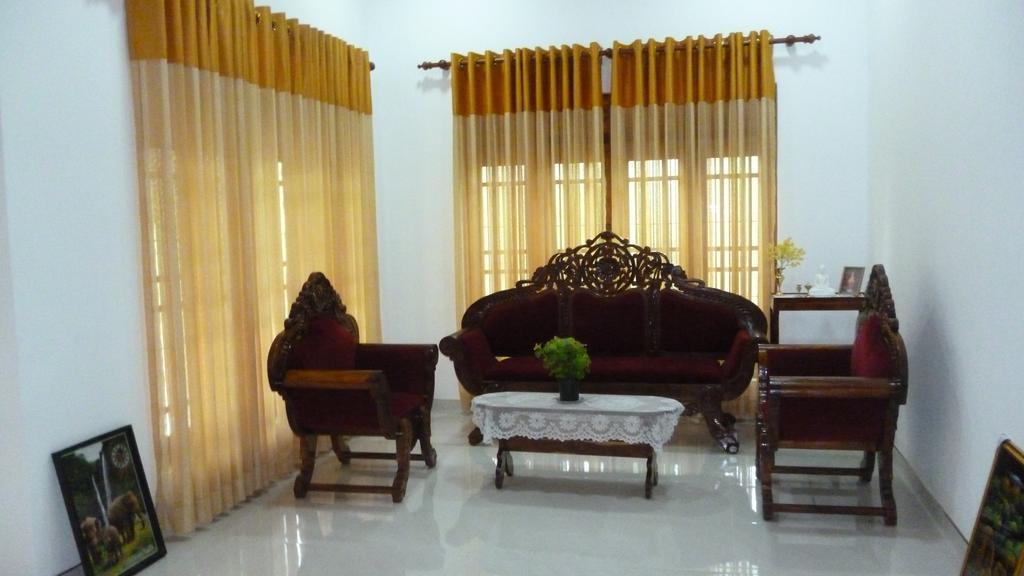 Serene Home Stay Udawalawe Exterior photo